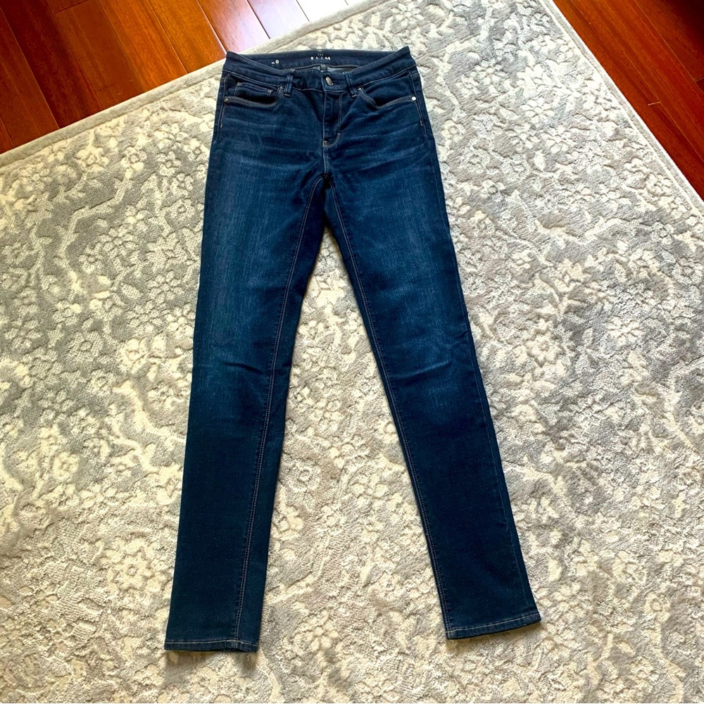 WHBM The Slim jeans.